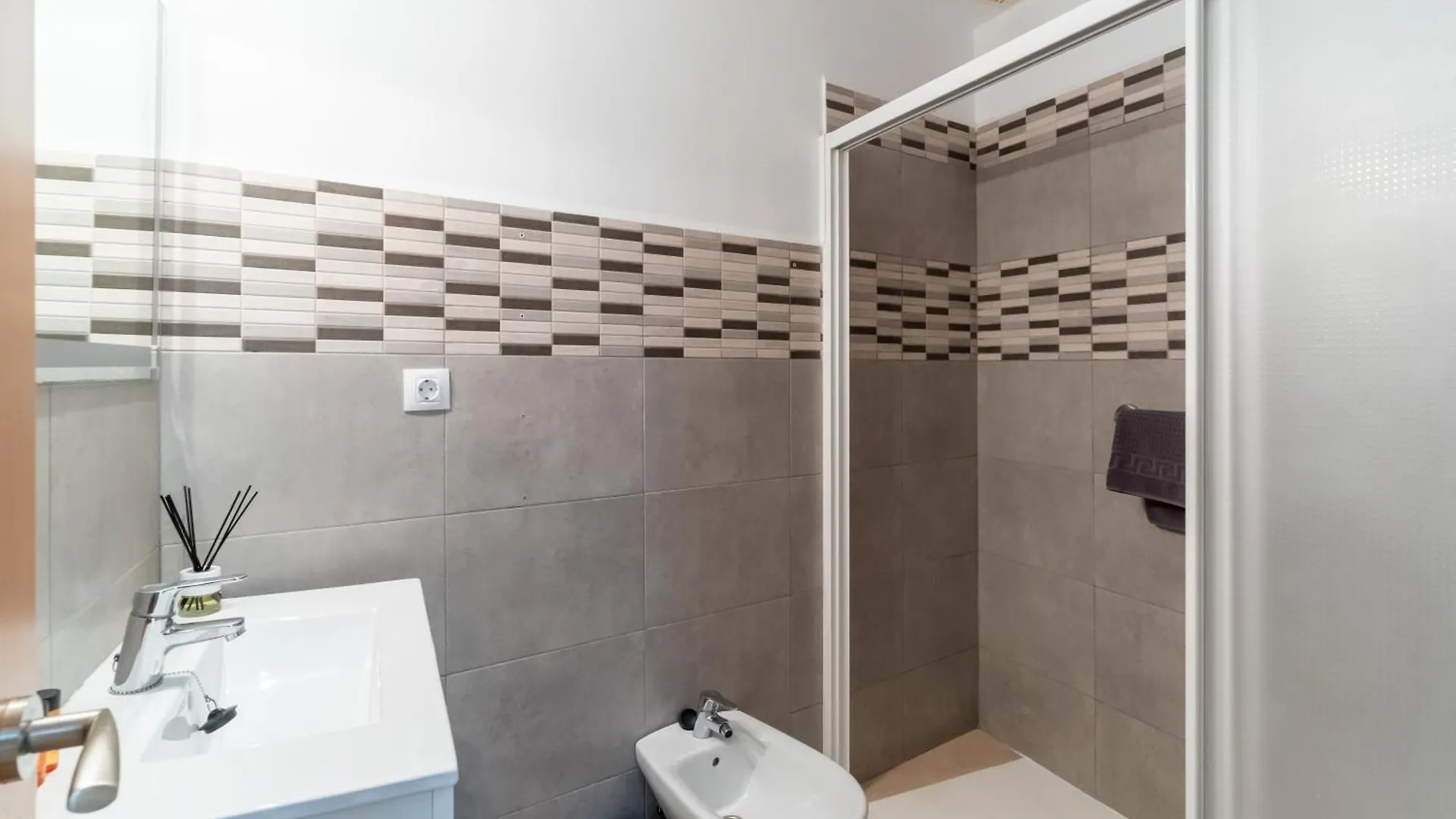 Trendy Homes Paseo Maritimo Almeria Spain